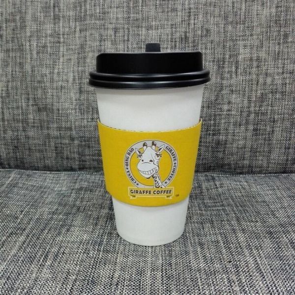 Warmtebestendige geïsoleerde witte koude drank papieren kopjes voor drankjes